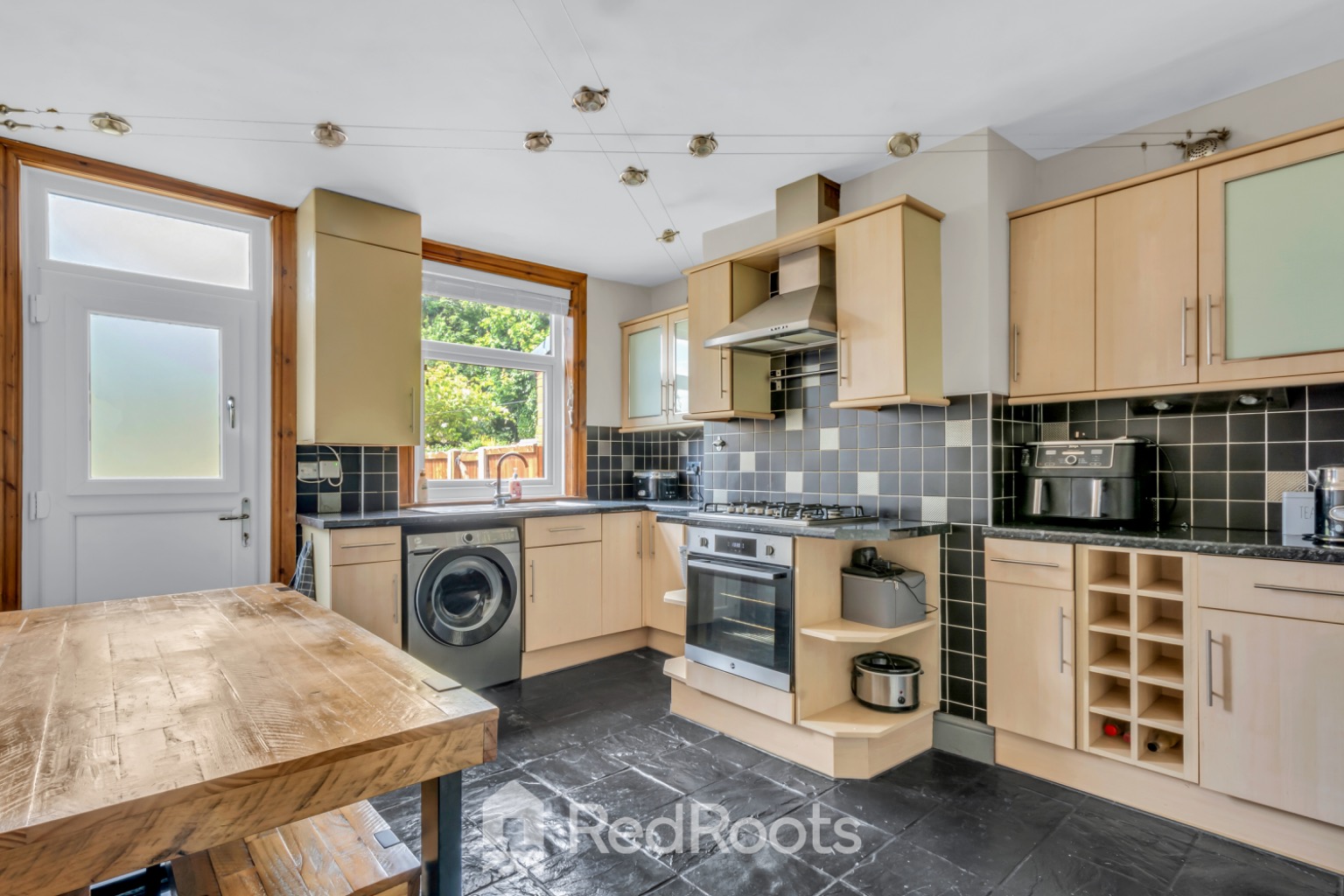 2 bed terraced house for sale in Westgate Lane, Wakefield  - Property Image 5