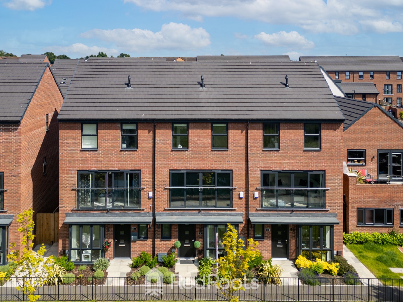 4 bed town house for sale in Sparrow Close, Doncaster  - Property Image 1