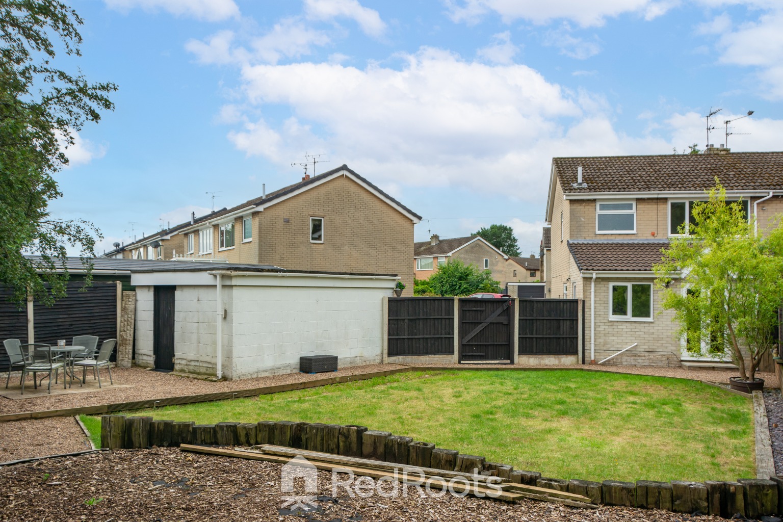 3 bed semi-detached house for sale in Shelley Grove, Doncaster  - Property Image 4