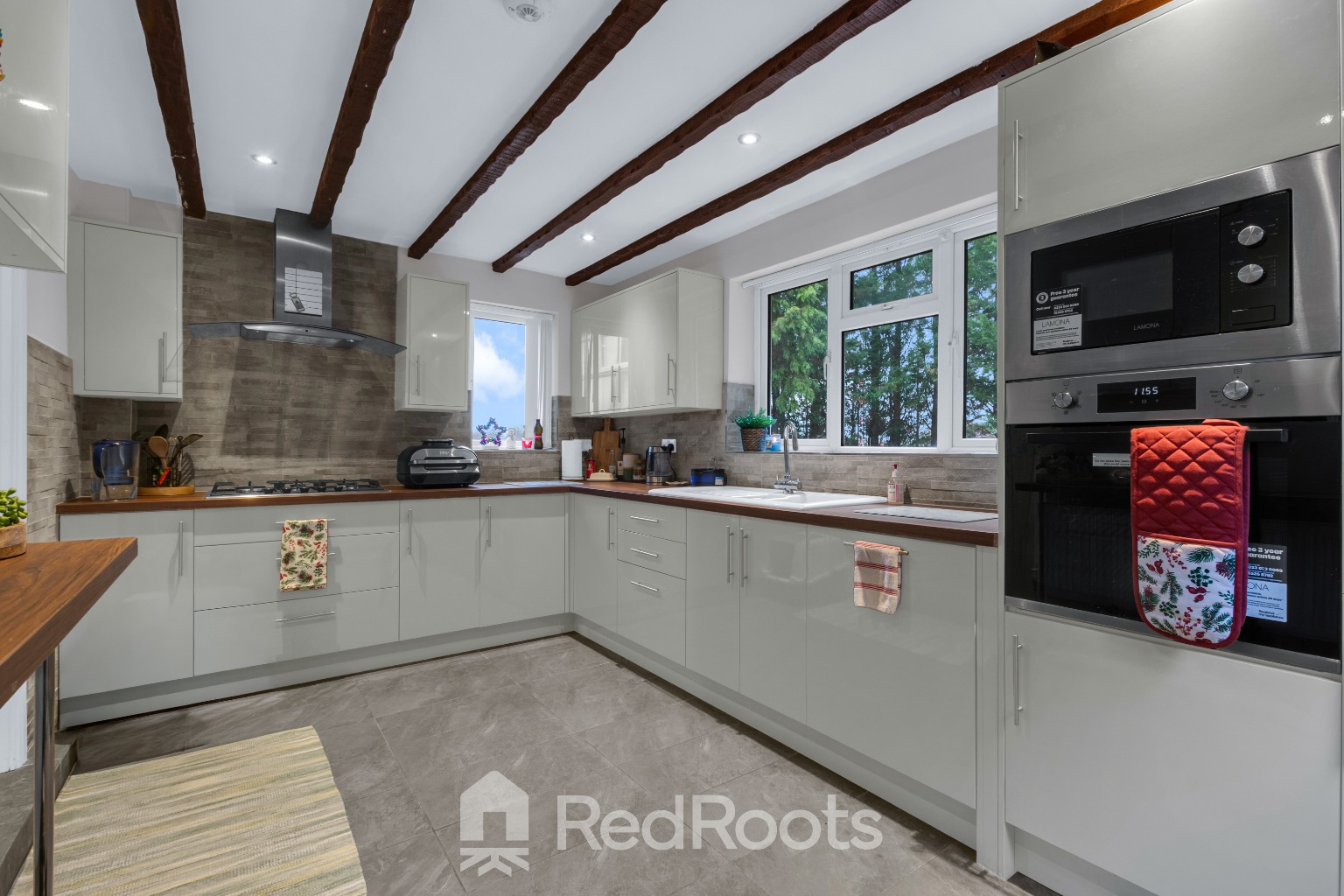 3 bed detached house for sale in Swing Bridge House, Kirkhouse Green, Doncaster, South Yorkshire, DN7 5TE  - Property Image 4