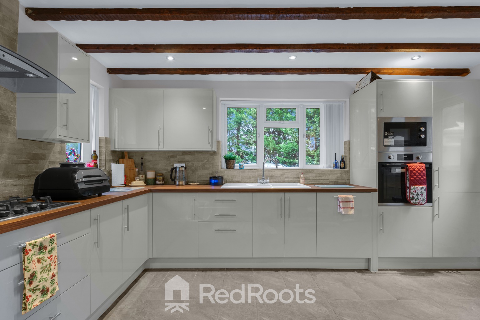 3 bed detached house for sale in Swing Bridge House, Kirkhouse Green, Doncaster, South Yorkshire, DN7 5TE  - Property Image 6