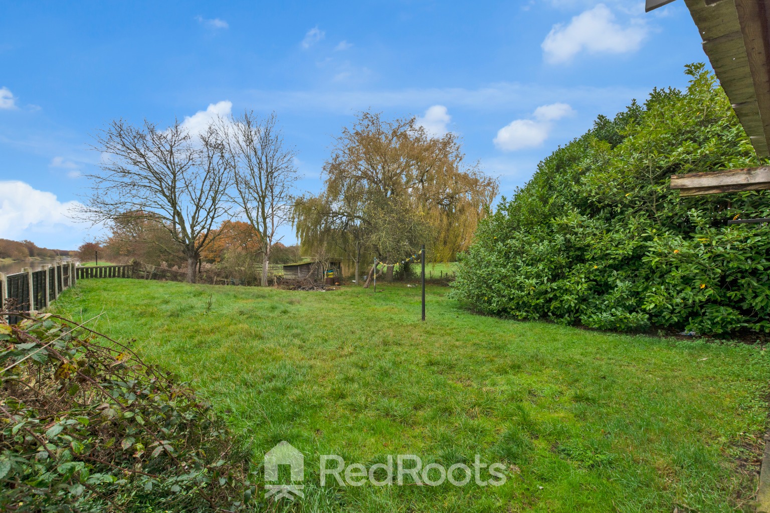 3 bed detached house for sale in Swing Bridge House, Kirkhouse Green, Doncaster, South Yorkshire, DN7 5TE  - Property Image 28