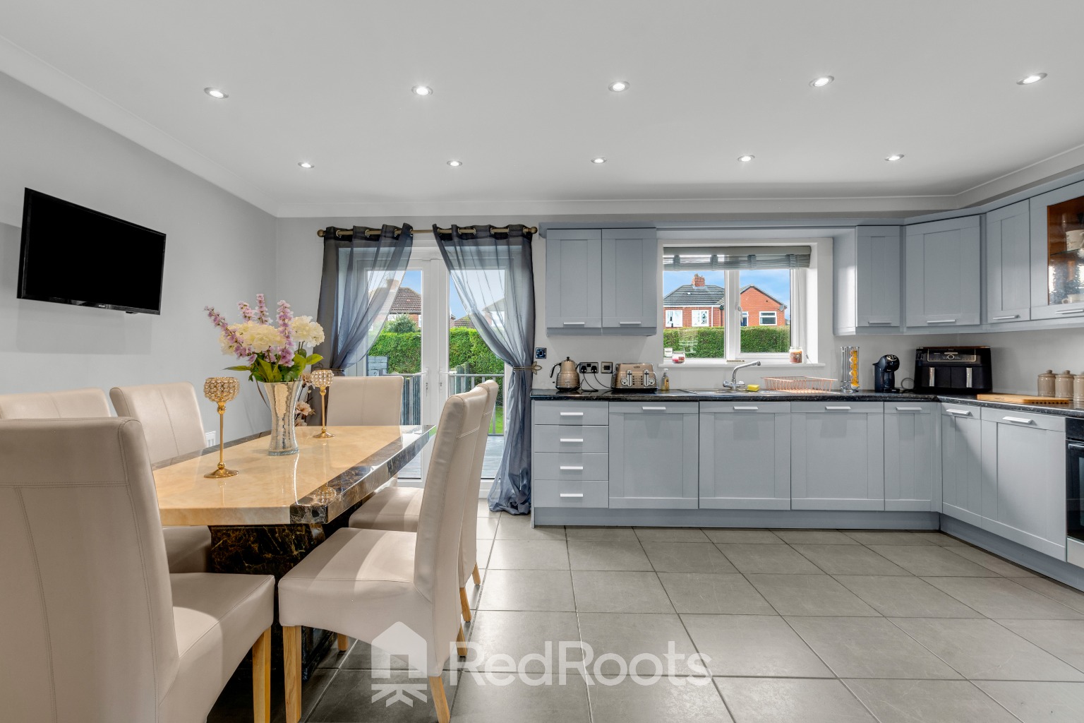 3 bed semi-detached house for sale in Kingsley Avenue, Doncaster, South Yorkshire, DN5  - Property Image 13