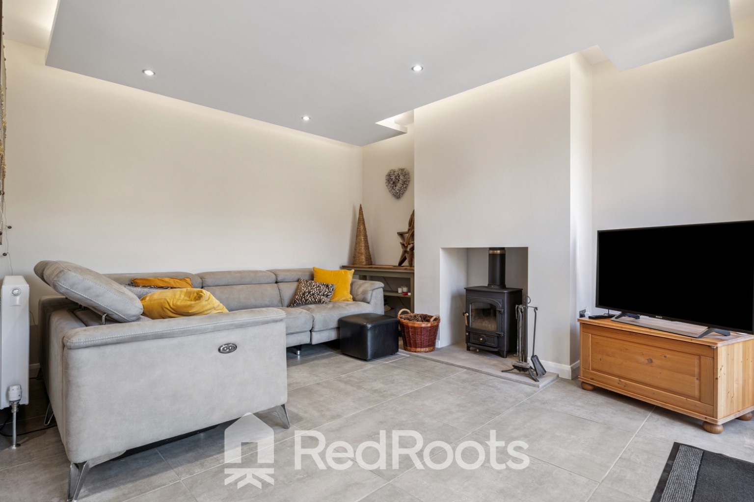3 bed semi-detached house for sale in Doncaster, South Yorkshire, DN5  - Property Image 10