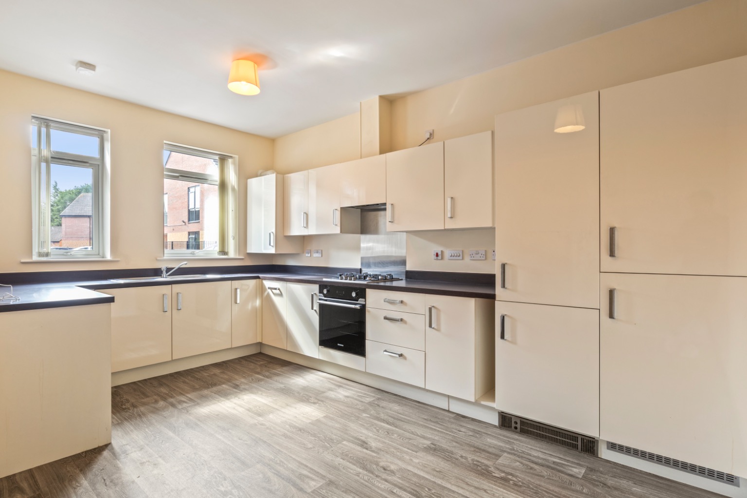 3 bed terraced house for sale in Heartswood Road, Bentley, Doncaster, South Yorkshire, DN5  - Property Image 4