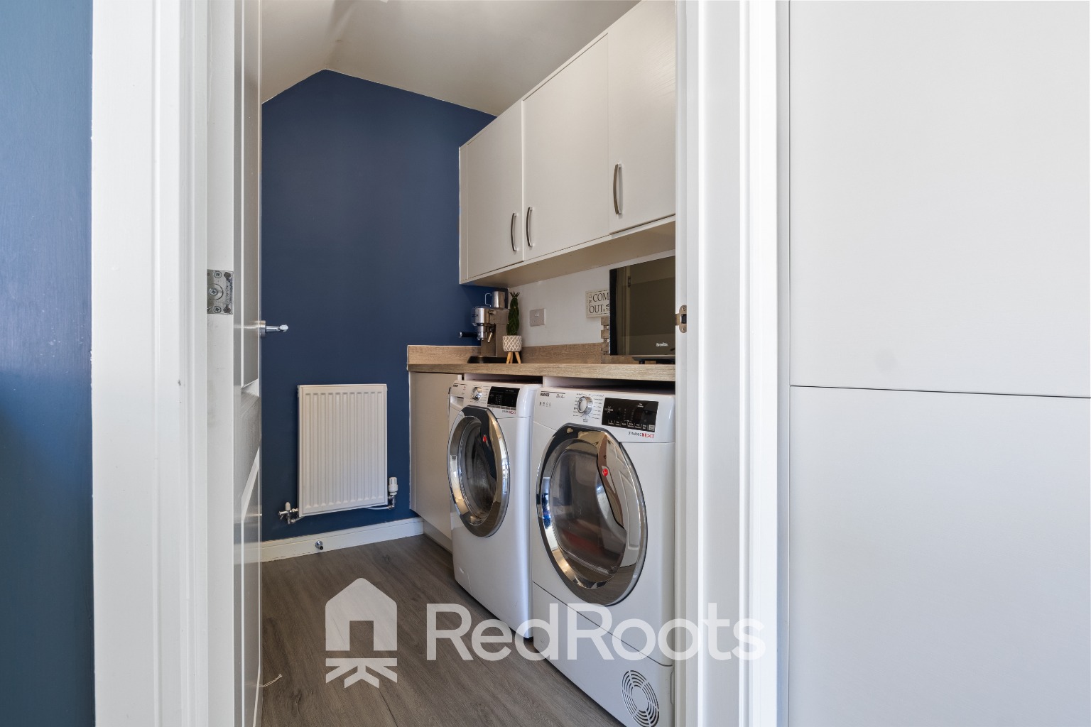 3 bed detached house for sale in Heselden Drive, Wakefield, WF1  - Property Image 8