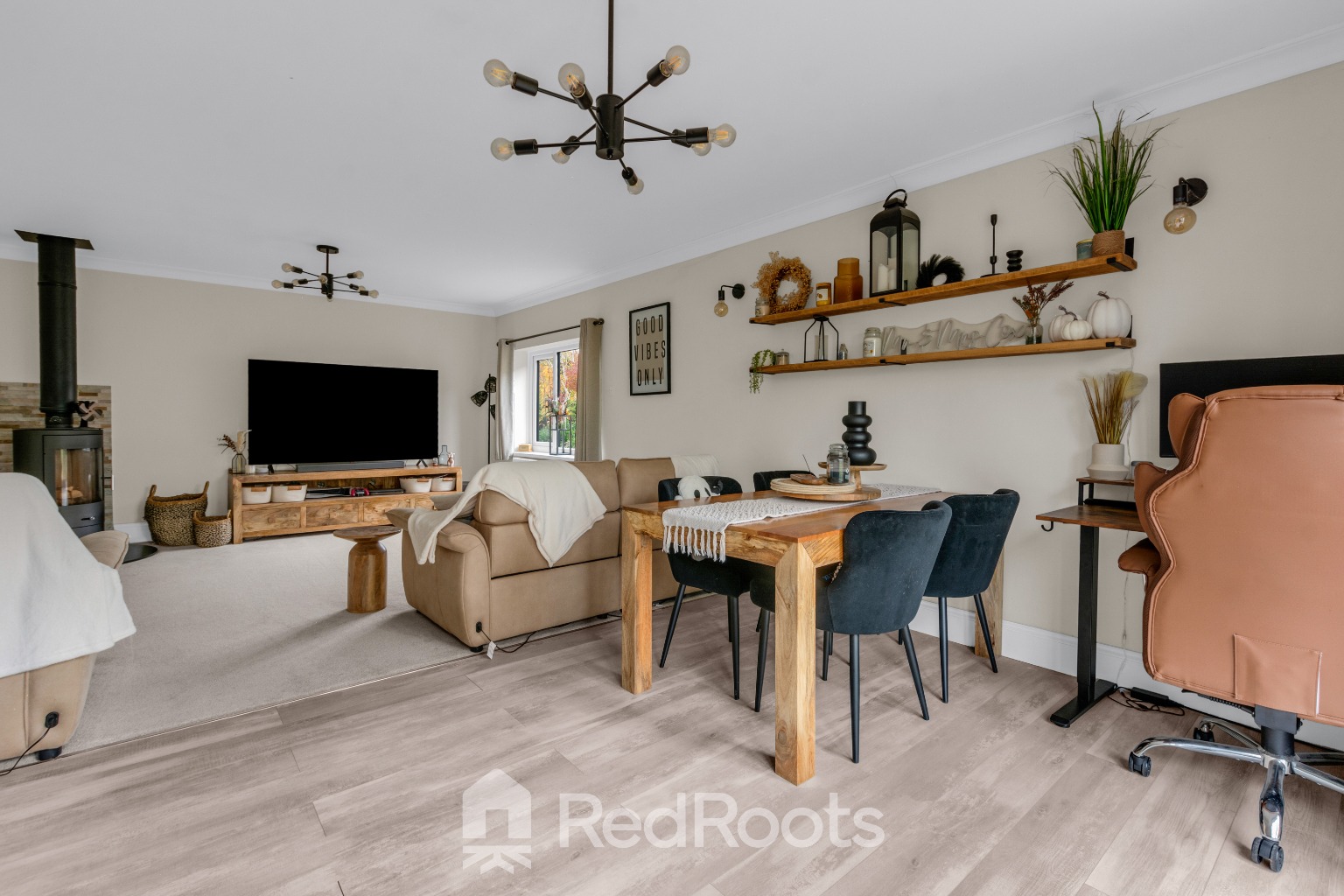 4 bed detached house for sale in High Street, Wroot, Doncaster, Lincolnshire, DN9  - Property Image 4