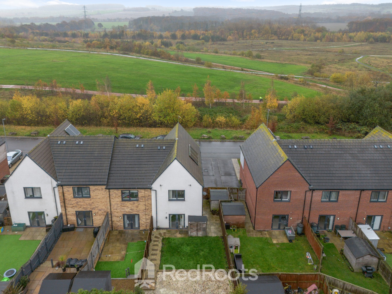 3 bed end of terrace house for sale in South Elmsall, Pontefract, West Yorkshire, WF9 - Property Image 18