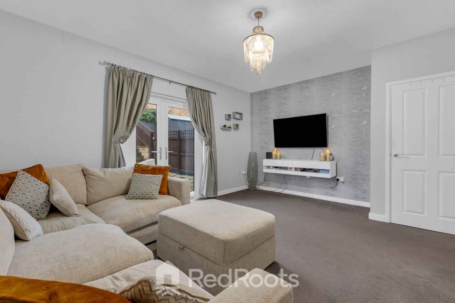 3 bed end of terrace house for sale in South Elmsall, Pontefract, West Yorkshire, WF9 - Property Image 4