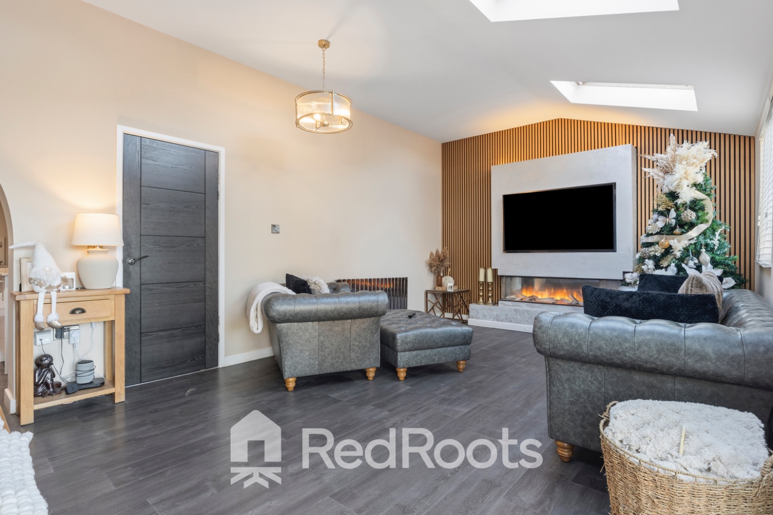 4 bed semi-detached house for sale in High Street, Arksey, Doncaster, South Yorkshire, DN5  - Property Image 8