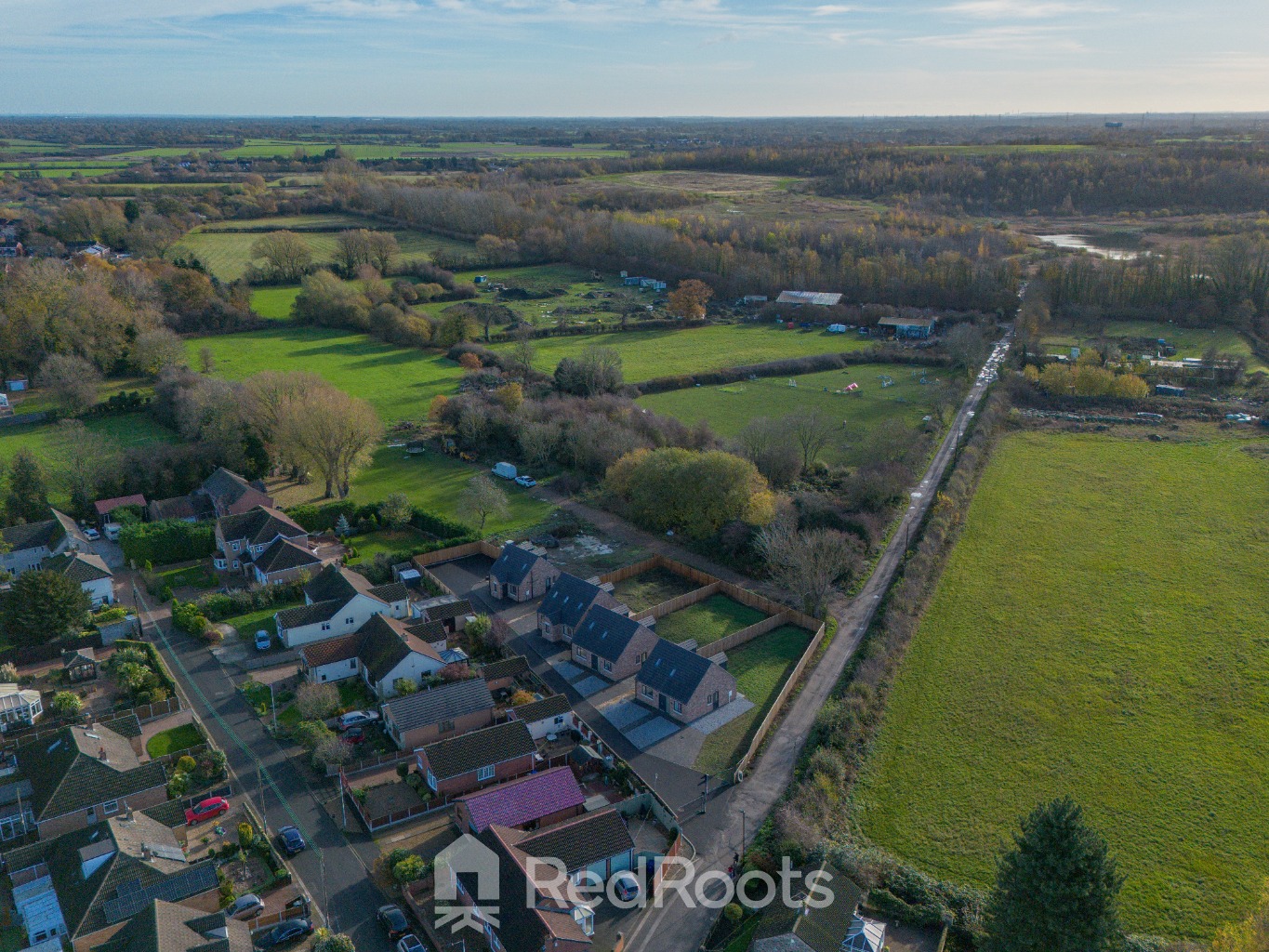 3 bed detached house for sale in 4 Long Pasture Drive, Norton, Doncaster, South Yorkshire, DN6 9FJ  - Property Image 7