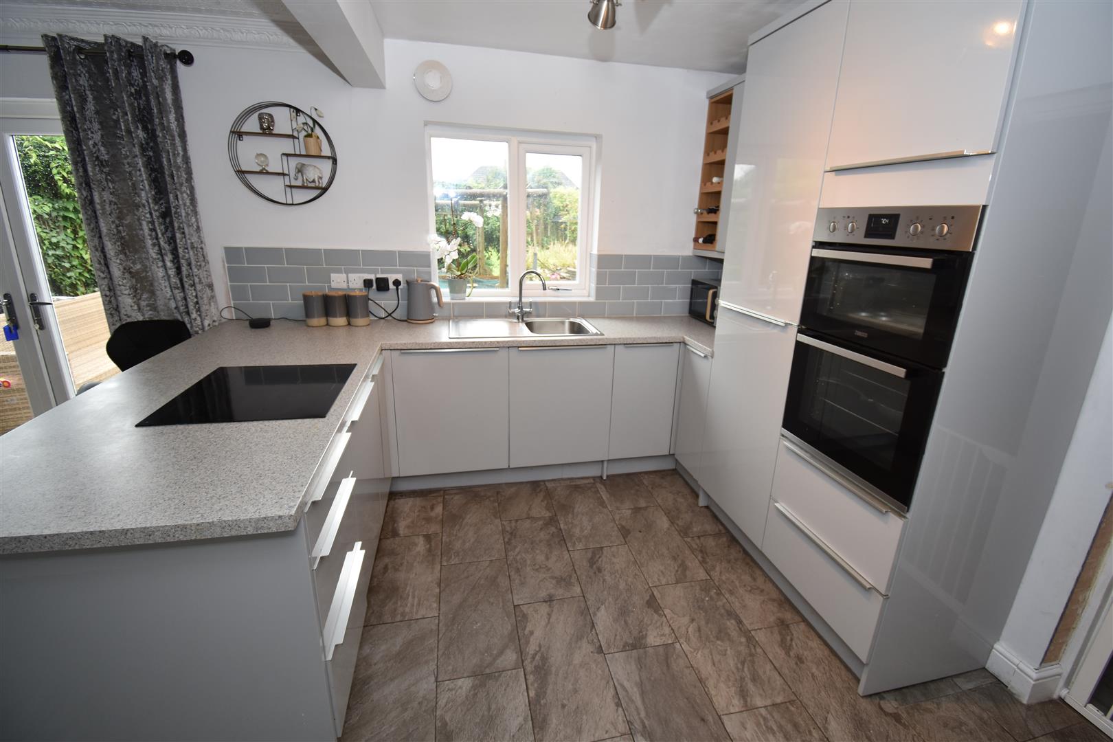 3 bed semi-detached house for sale in Farnworth Grove, Birmingham  - Property Image 5