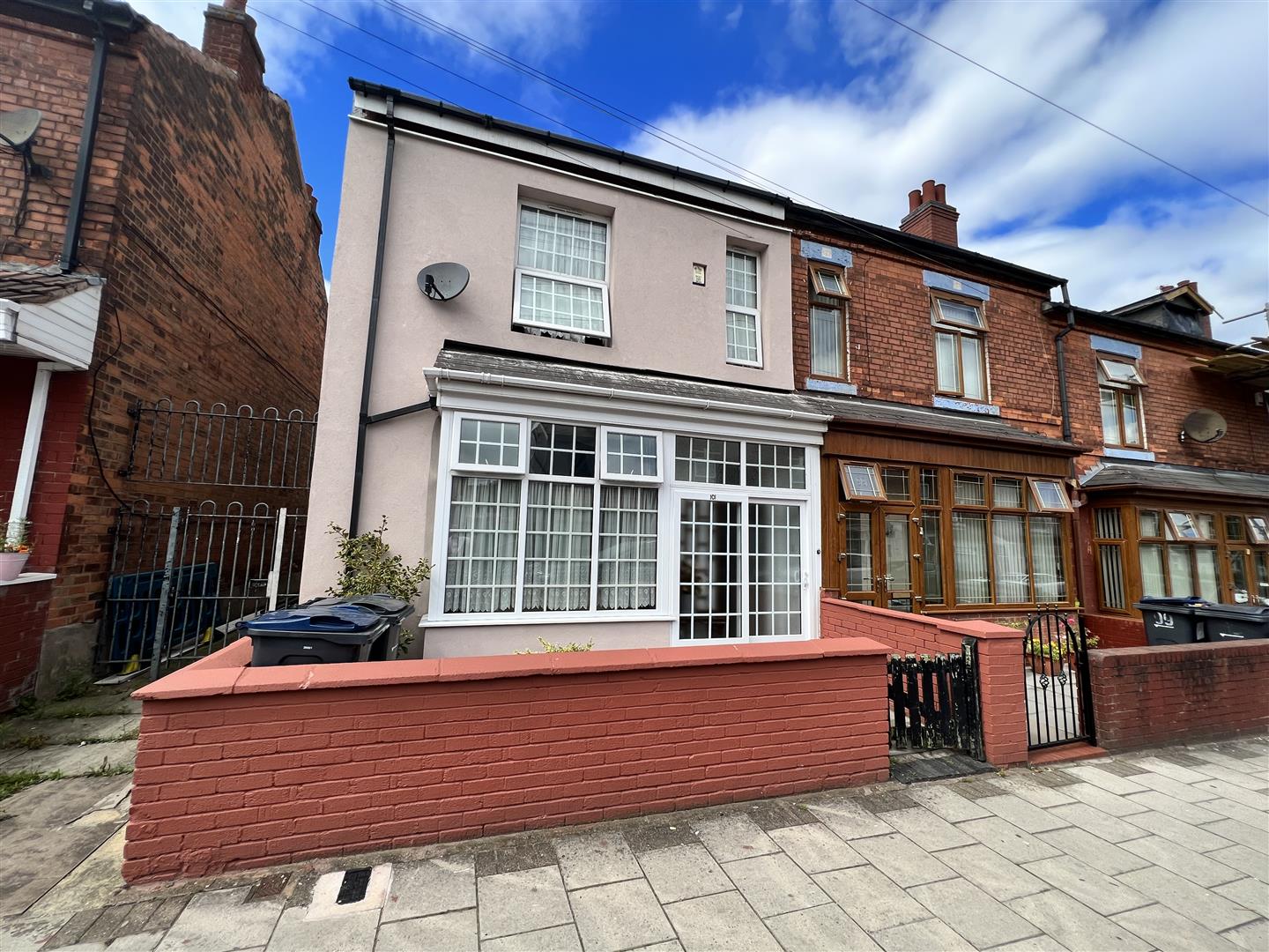 3 bed town house for sale in Ellesmere Road, Birmingham  - Property Image 1