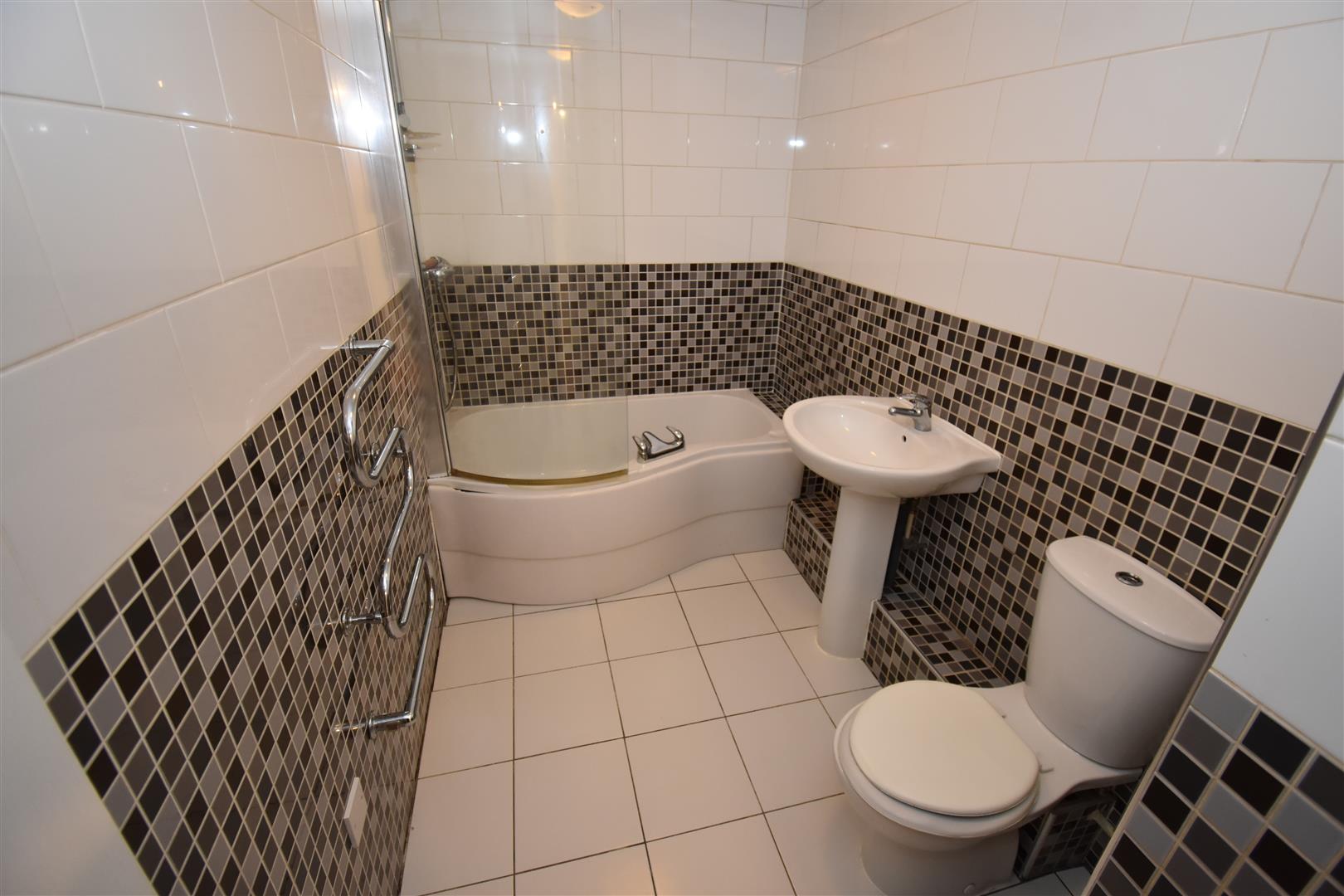 1 bed flat for sale in Flaxley Road, Birmingham  - Property Image 6
