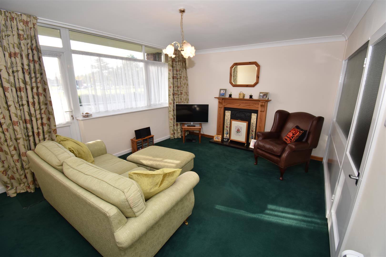 3 bed flat for sale in Bromford Road, Birmingham  - Property Image 2