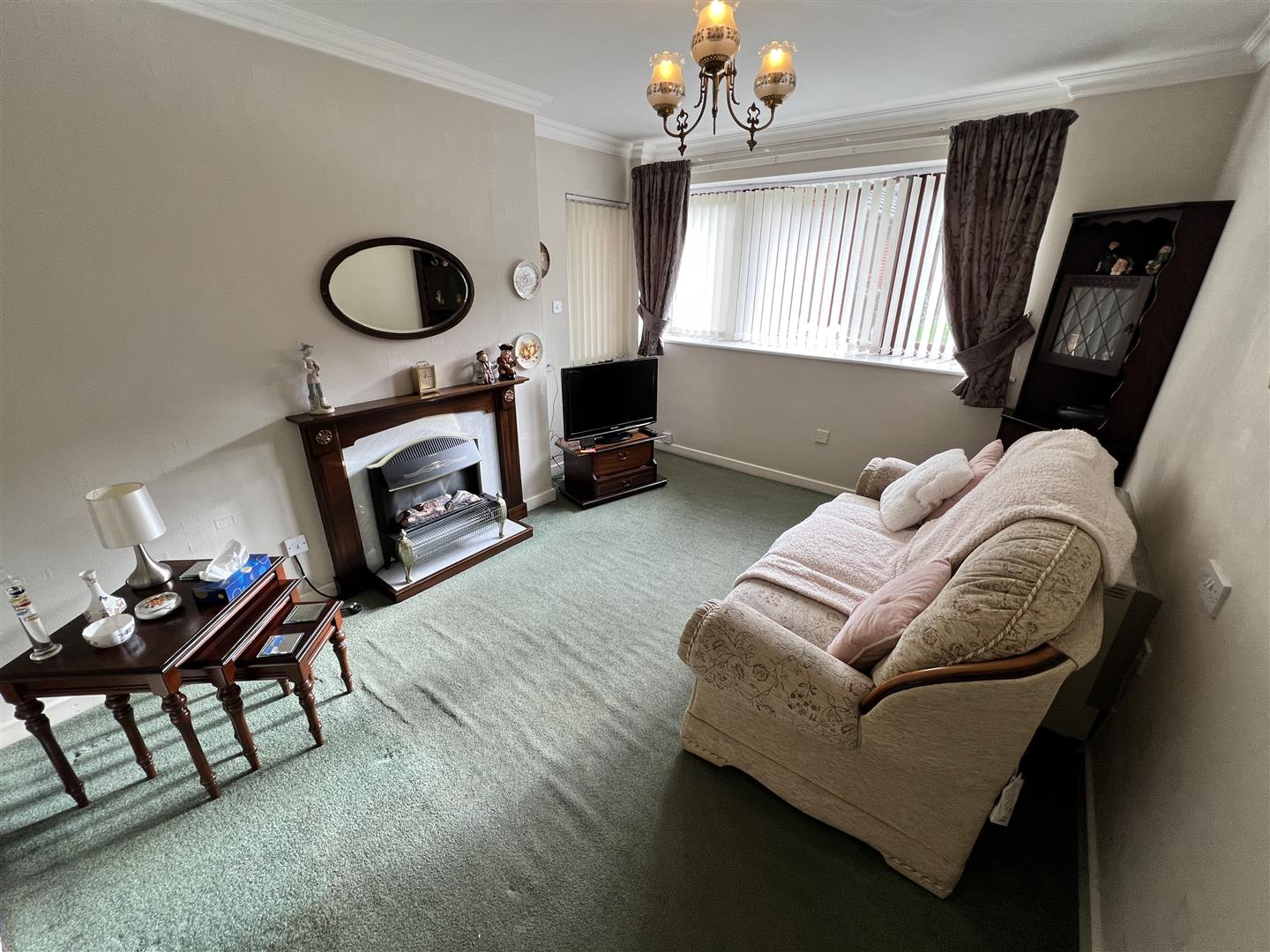 3 bed flat for sale in Crofton Gardens, Birmingham  - Property Image 2