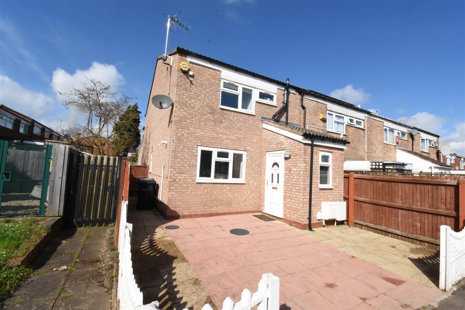 3 bed end of terrace house for sale in Johnson Street, Birmingham - Property Image 1