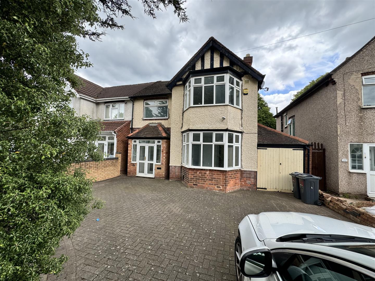 3 bed semi-detached house for sale in Bromford Lane, Birmingham  - Property Image 1