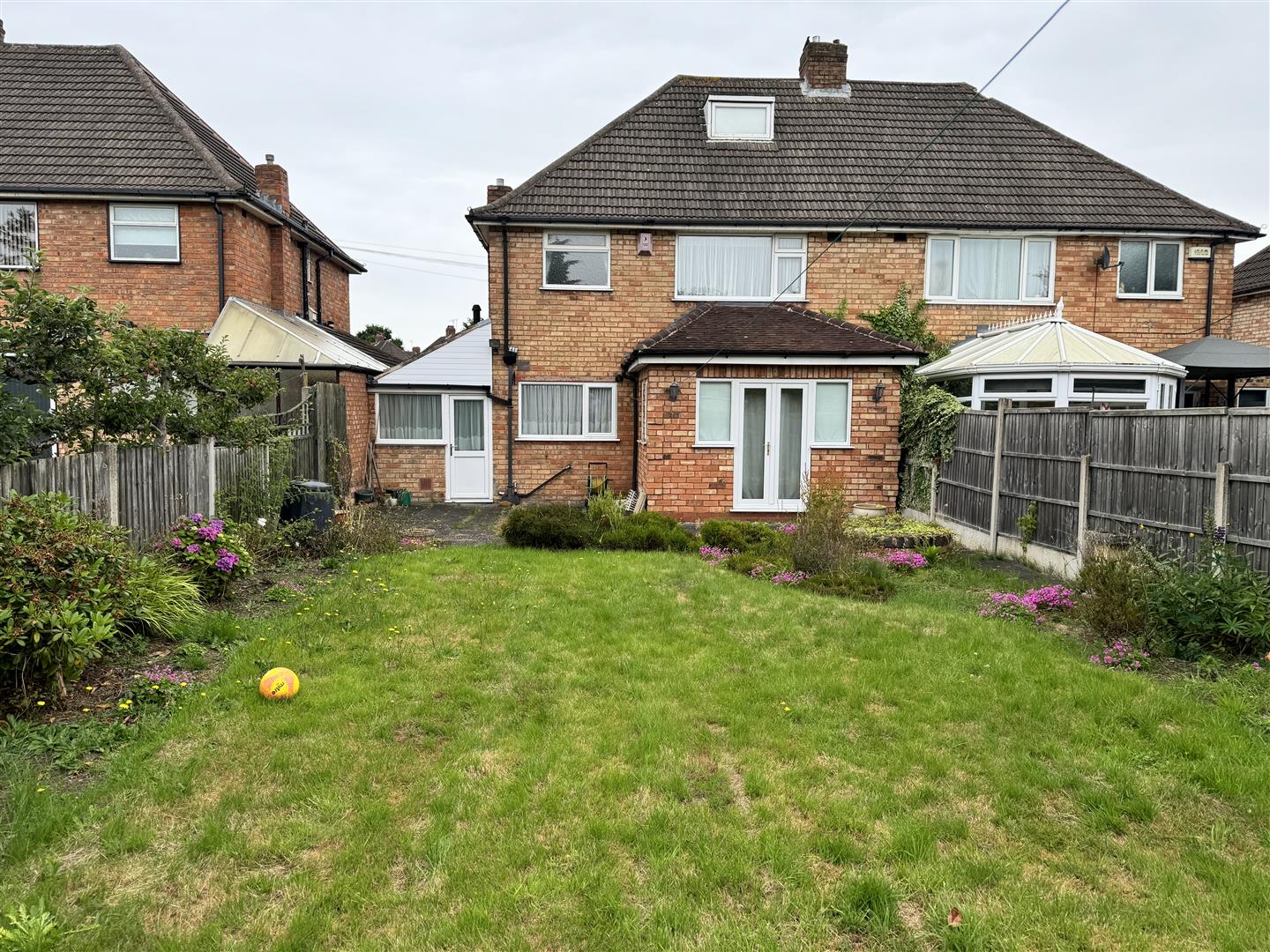 3 bed semi-detached house for sale in Woodford Avenue, Birmingham  - Property Image 10