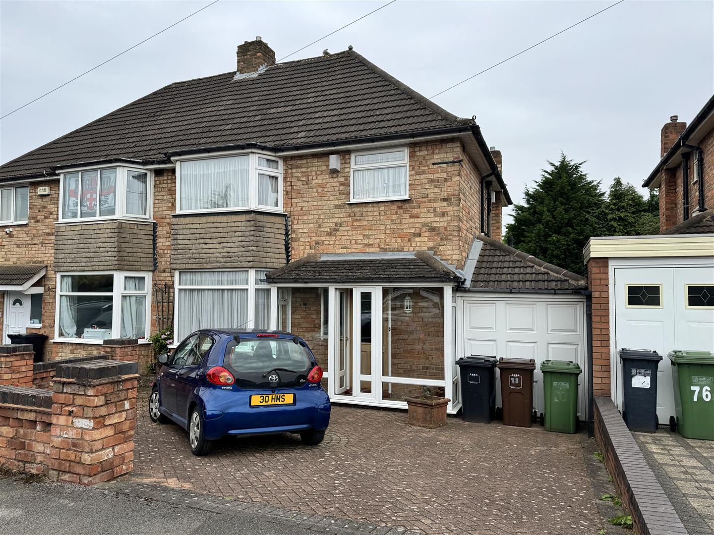 3 bed semi-detached house for sale in Woodford Avenue, Birmingham  - Property Image 1