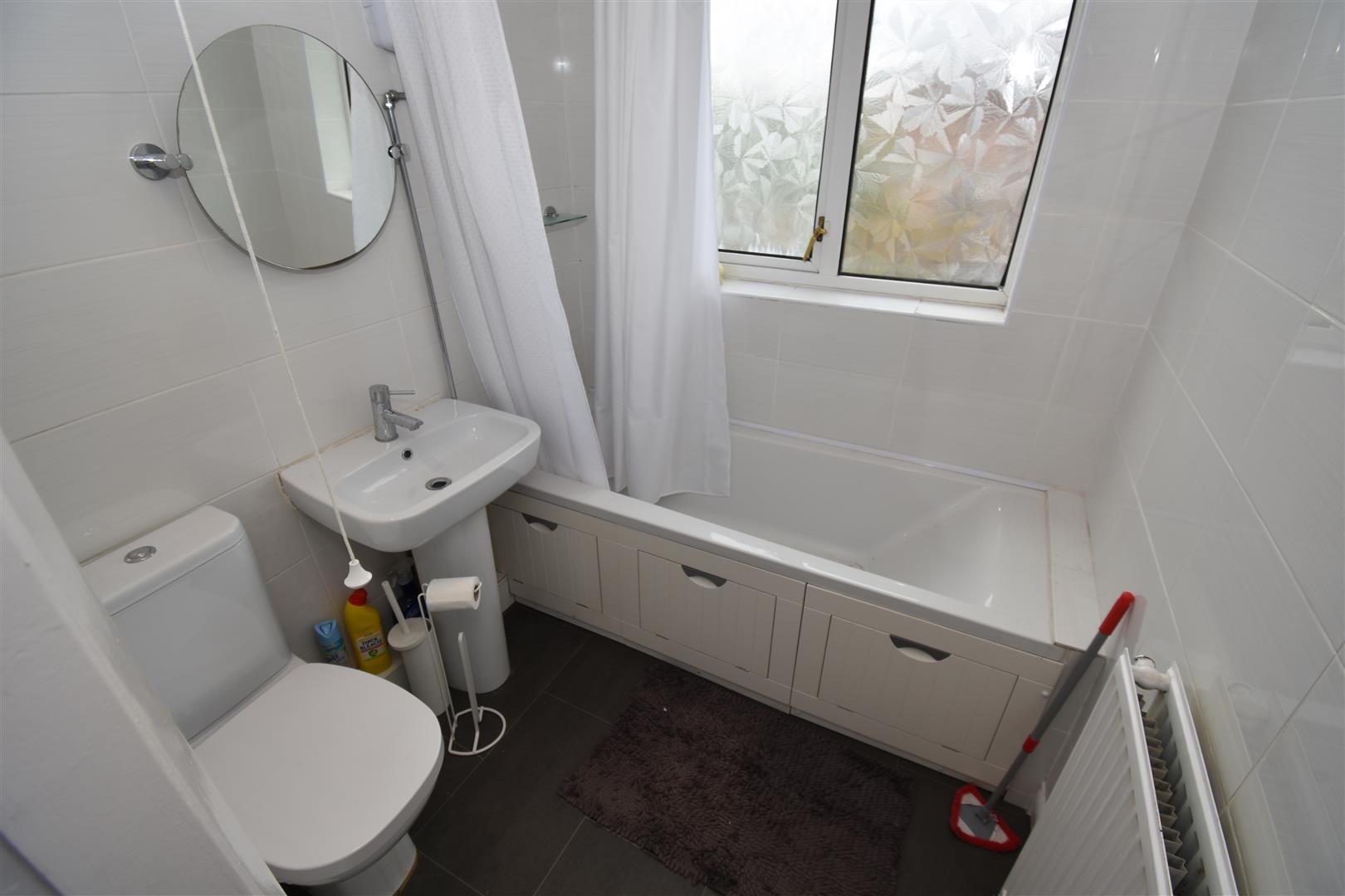 3 bed semi-detached house for sale in Bucklands End Lane, Birmingham  - Property Image 5