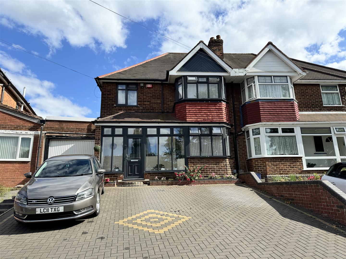 3 bed semi-detached house for sale in Lindale Avenue, Birmingham  - Property Image 1