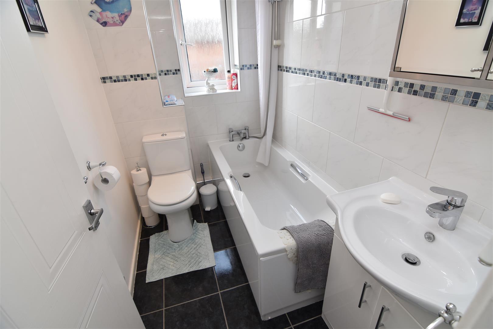 2 bed semi-detached house for sale in Oakmeadow Close, Birmingham  - Property Image 9