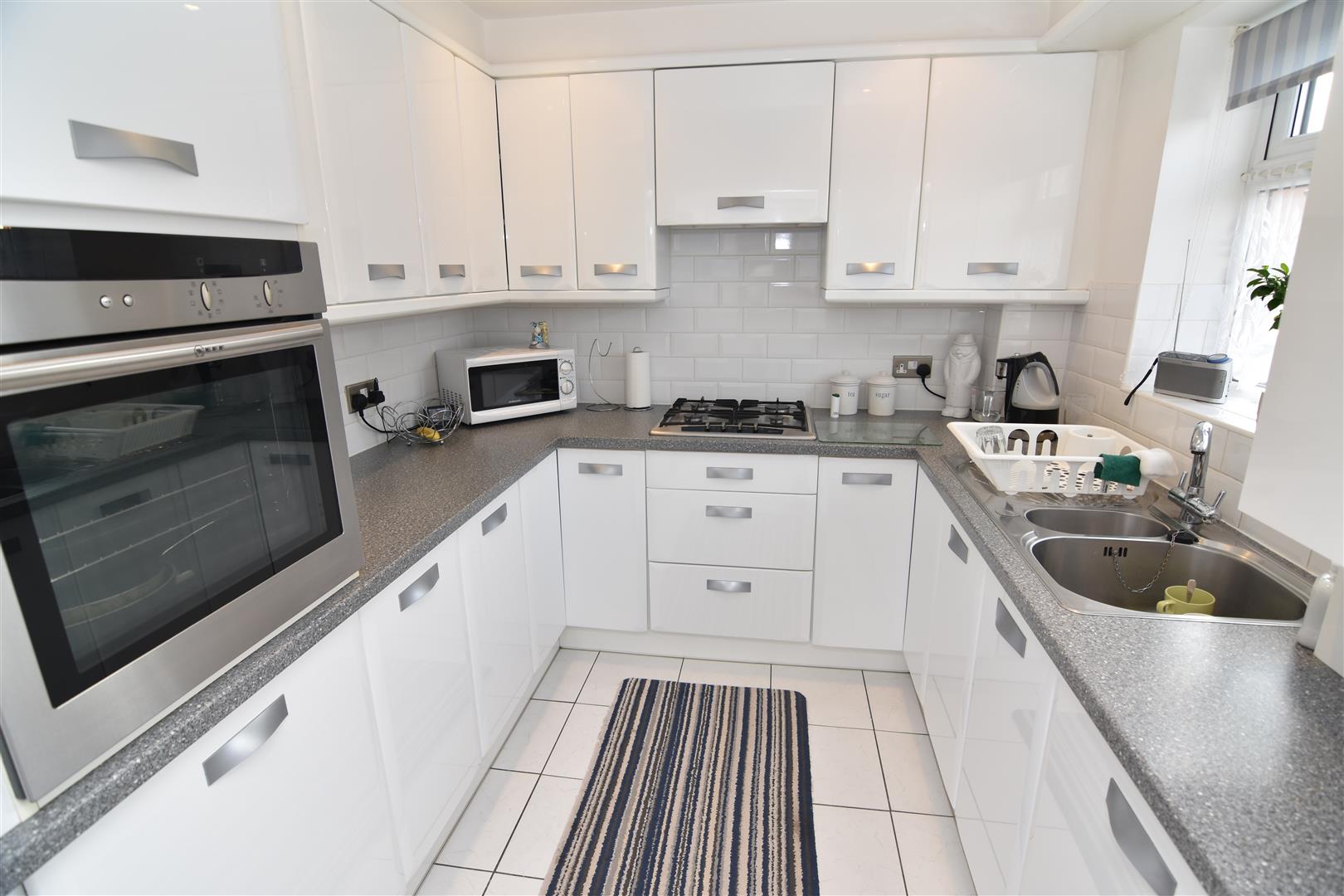 2 bed semi-detached house for sale in Oakmeadow Close, Birmingham  - Property Image 4