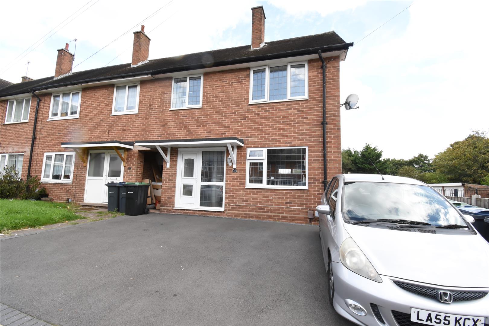 3 bed town house for sale in Chattock Close, Birmingham  - Property Image 1