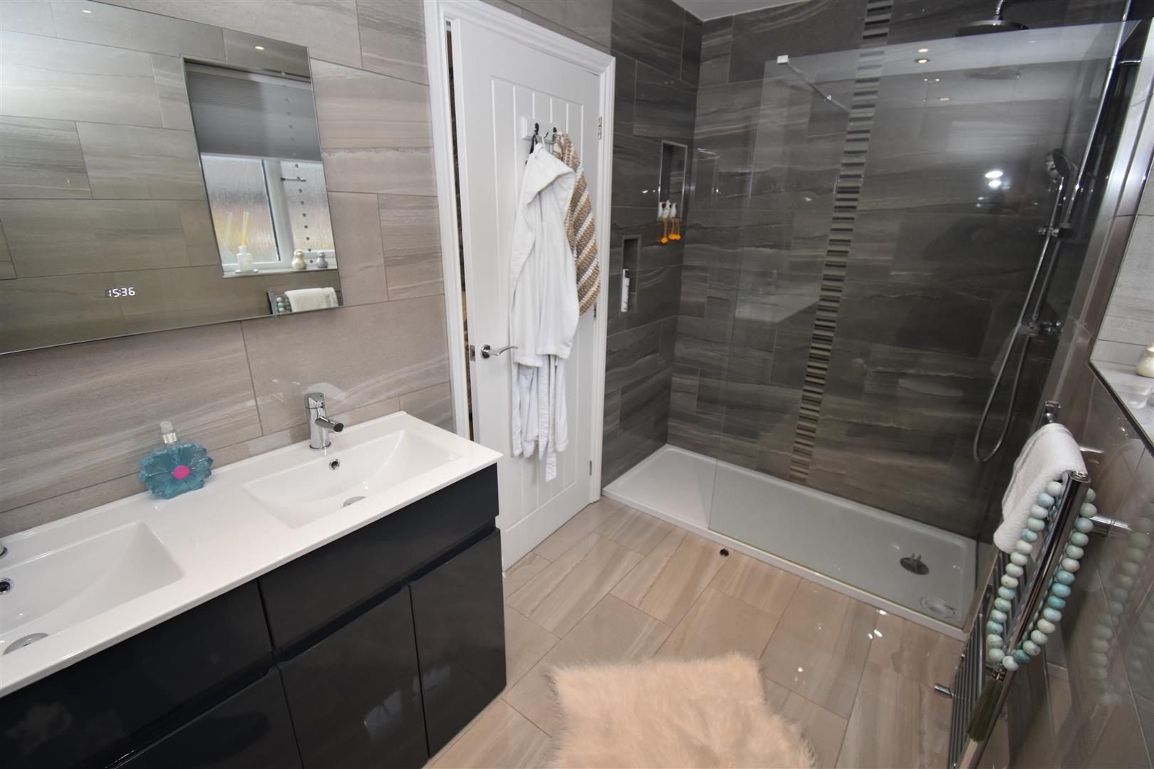 5 bed detached house for sale in Bradford Road, Birmingham 15