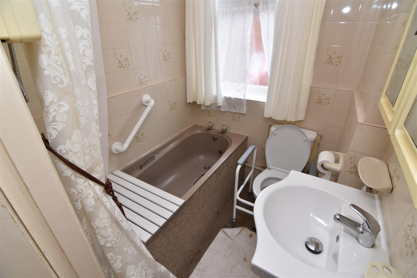 2 bed maisonette for sale in Bucklands End Lane, Birmingham  - Property Image 8
