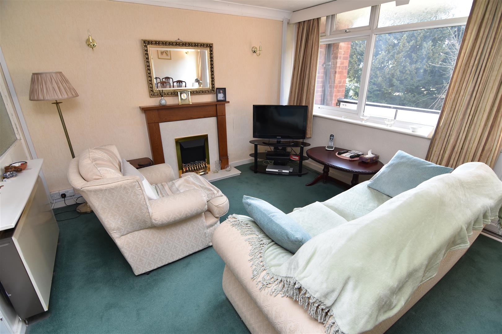 3 bed flat for sale in Hodge Hill Court, Birmingham  - Property Image 2