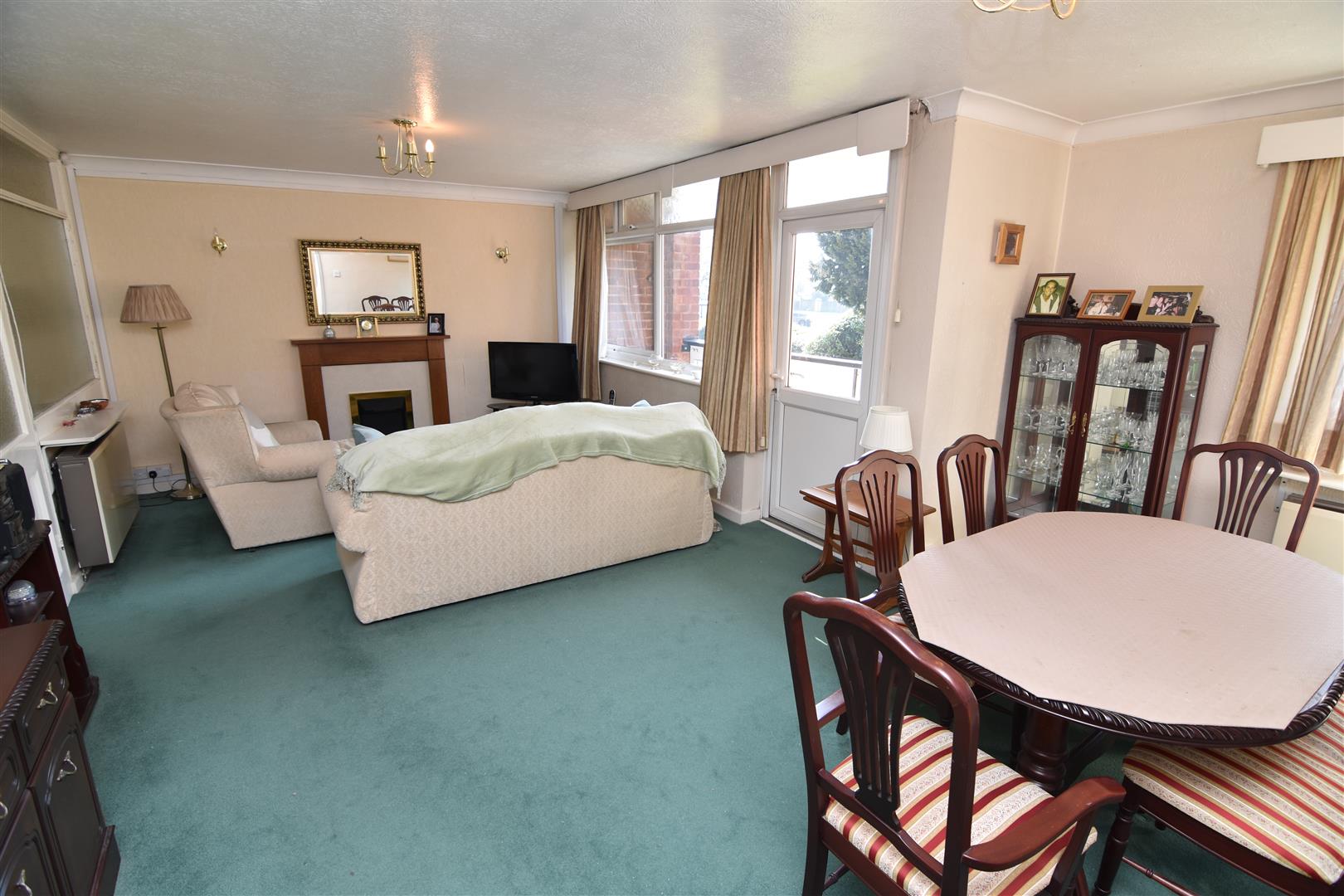 3 bed flat for sale in Hodge Hill Court, Birmingham  - Property Image 4
