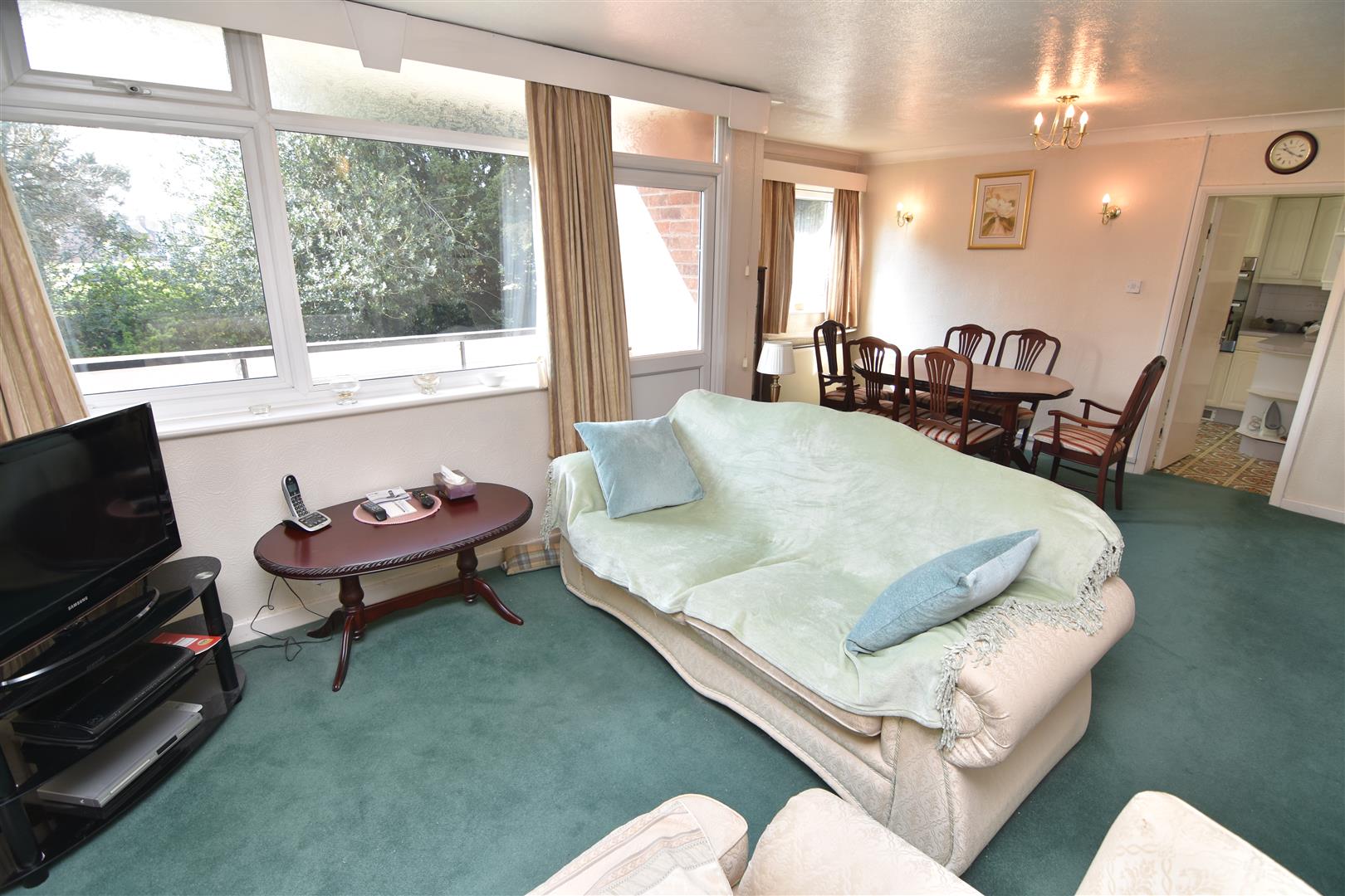 3 bed flat for sale in Hodge Hill Court, Birmingham  - Property Image 5