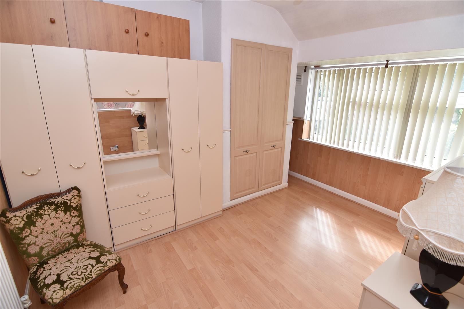 3 bed semi-detached house for sale in Ermington Crescent, Birmingham  - Property Image 9