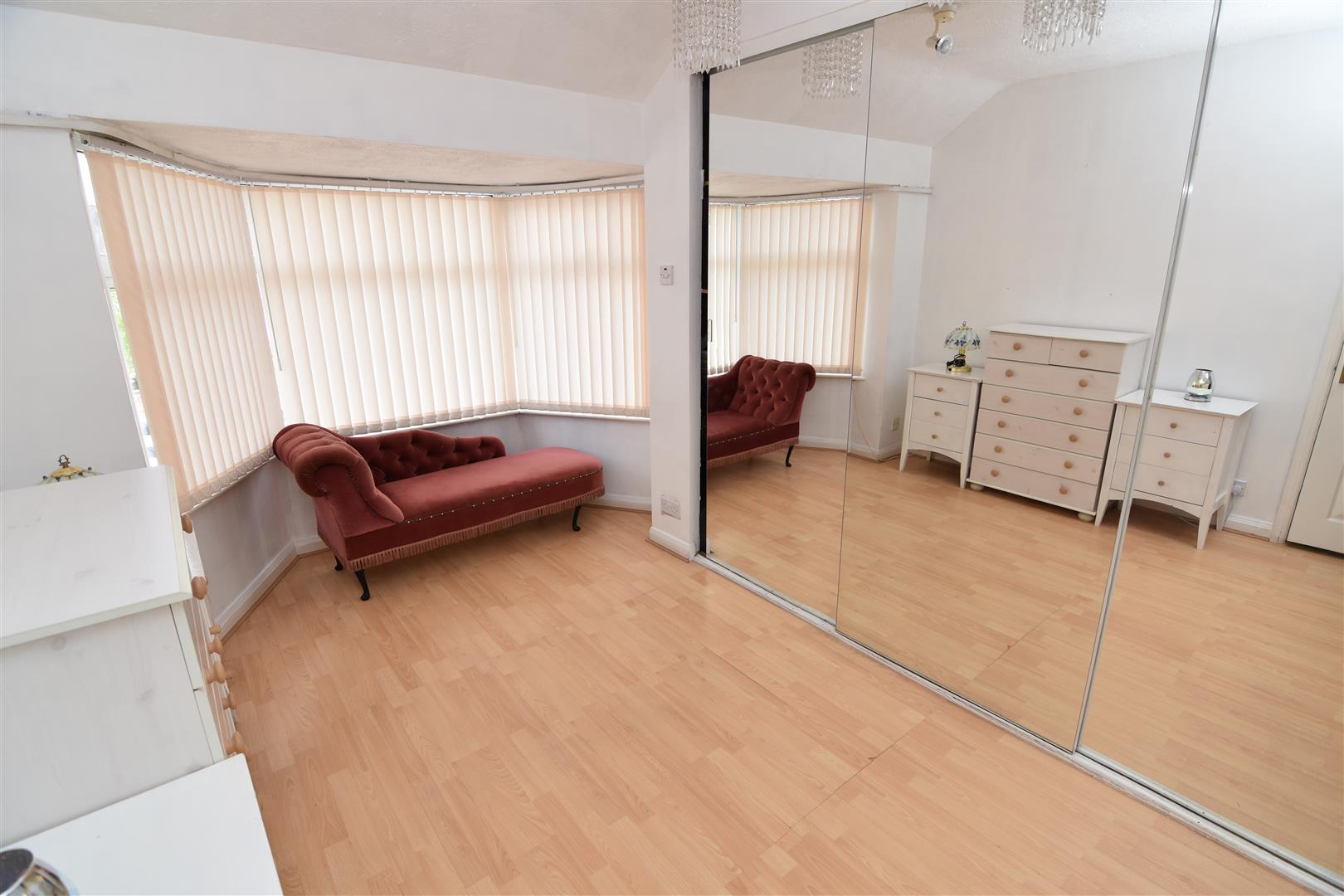 3 bed semi-detached house for sale in Ermington Crescent, Birmingham  - Property Image 8