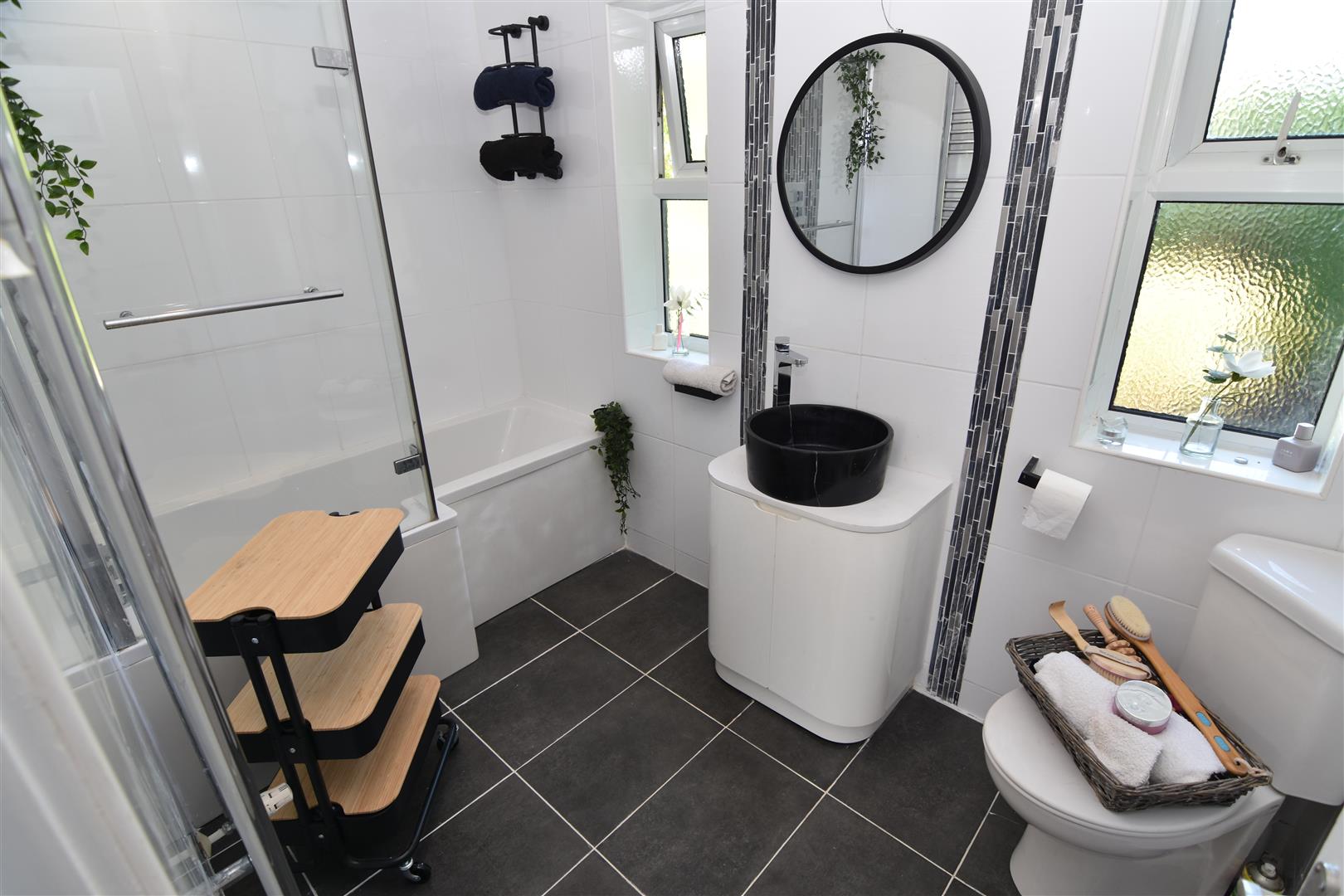 5 bed detached house for sale in Kingsleigh Drive, Birmingham 17