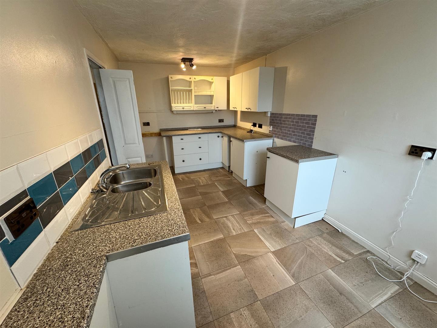 3 bed town house for sale in Camden Close, Birmingham 4