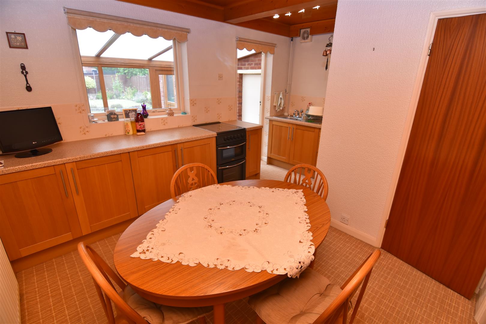 3 bed semi-detached house for sale in Heath Way, Birmingham  - Property Image 4