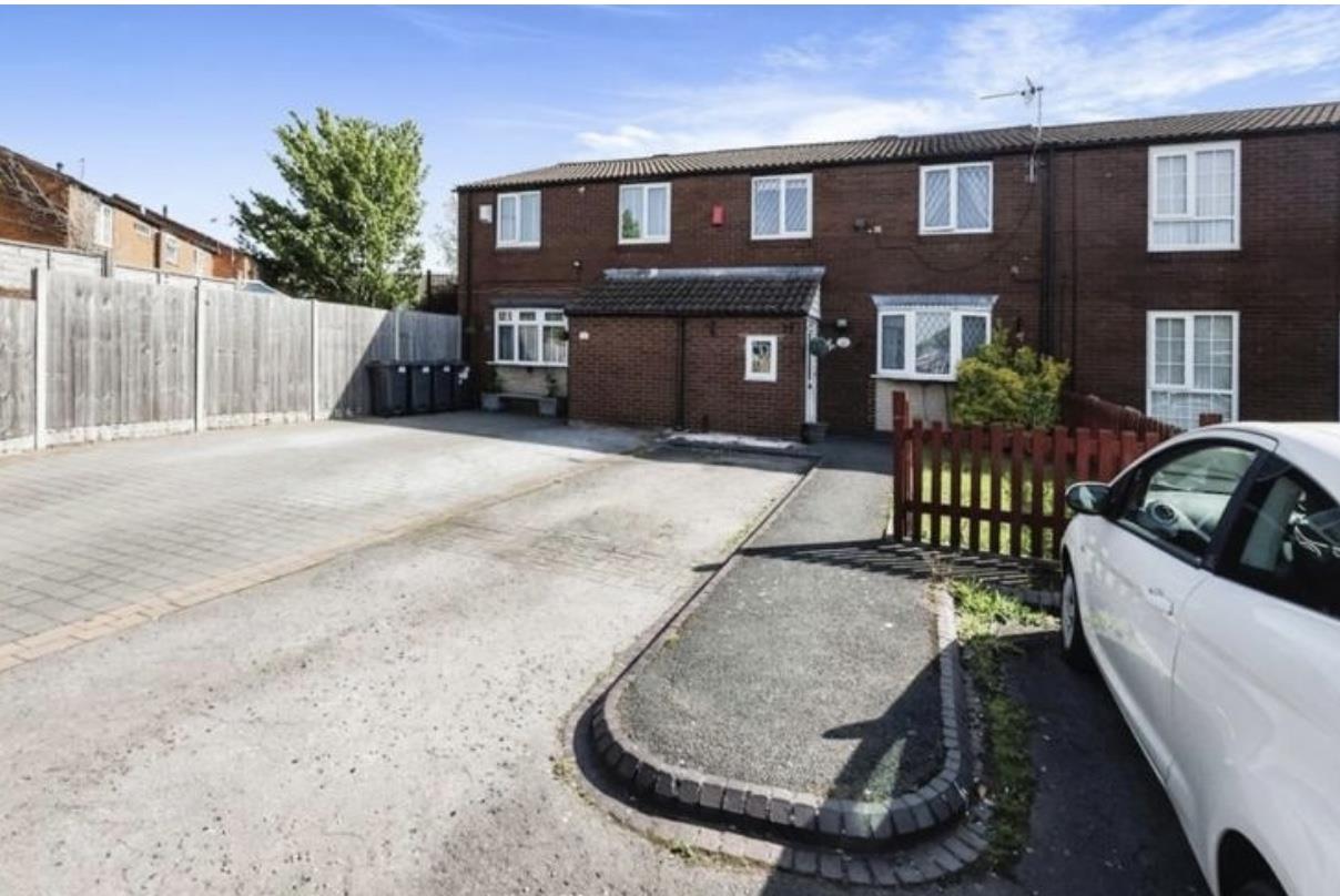 3 bed terraced house for sale in Appledorne Gardens, Birmingham  - Property Image 1