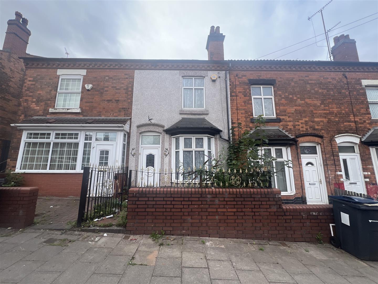 3 bed terraced house for sale in St. Saviours Road, Birmingham, B8 1