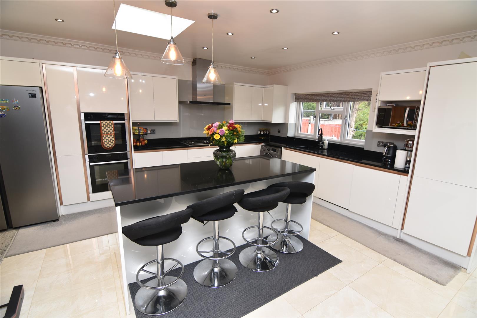 5 bed semi-detached house for sale in Ward End Park Road, Birmingham  - Property Image 2