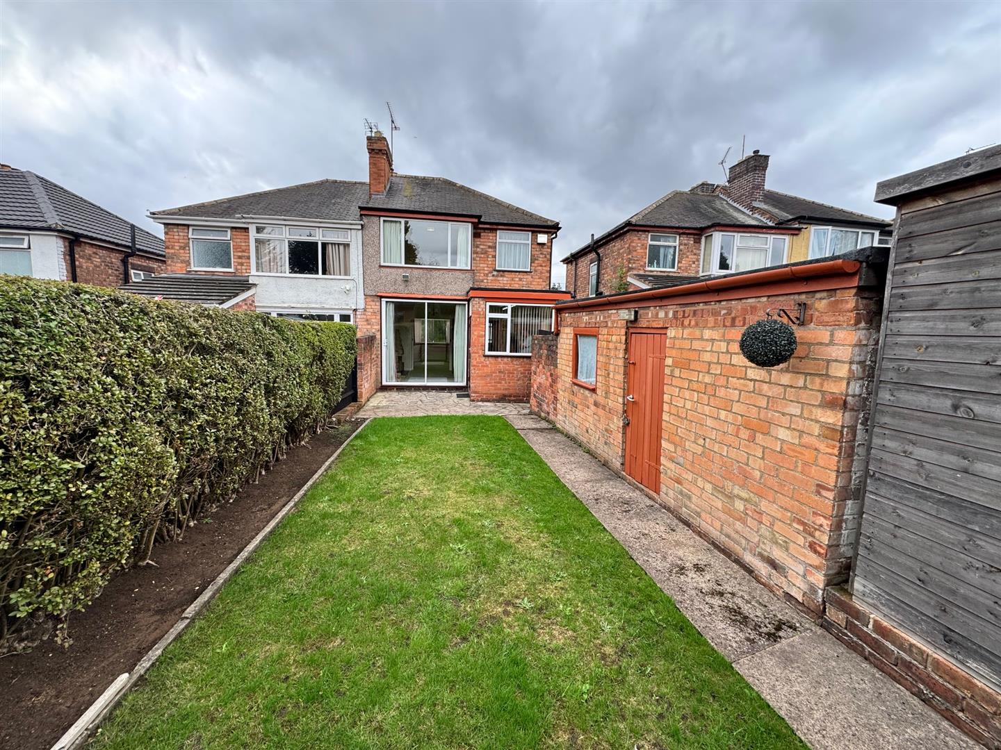 3 bed semi-detached house for sale in Ermington Crescent, Birmingham  - Property Image 12
