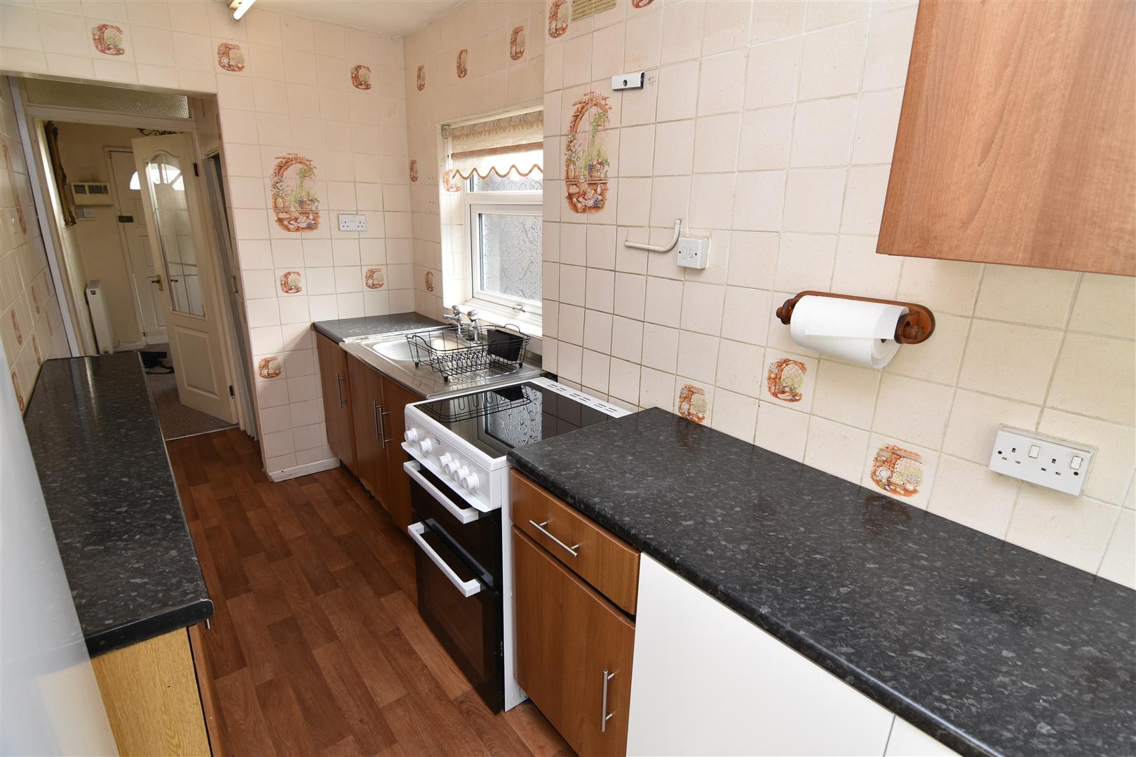 3 bed semi-detached house for sale in Ermington Crescent, Birmingham  - Property Image 4
