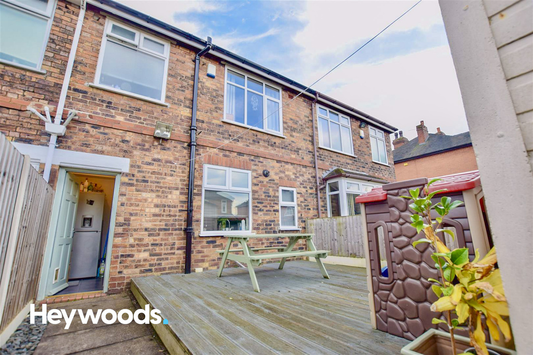 2 bed terraced house to rent in Hartshill, Stoke-on-Trent  - Property Image 2