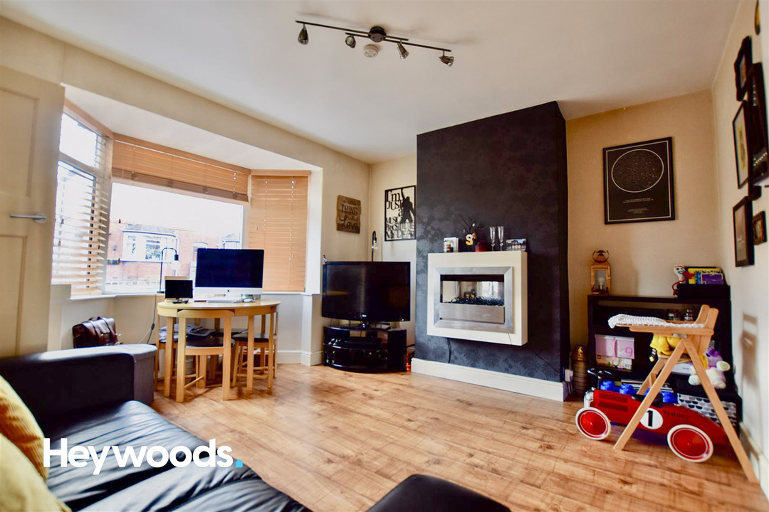 2 bed terraced house to rent in Hartshill, Stoke-on-Trent  - Property Image 6