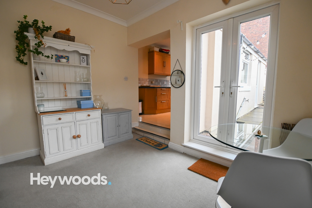 2 bed end of terrace house for sale in Fenton, Stoke-on-Trent  - Property Image 11