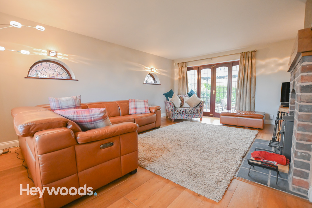 4 bed detached house for sale in Montfort Place, Newcastle-under-Lyme  - Property Image 7