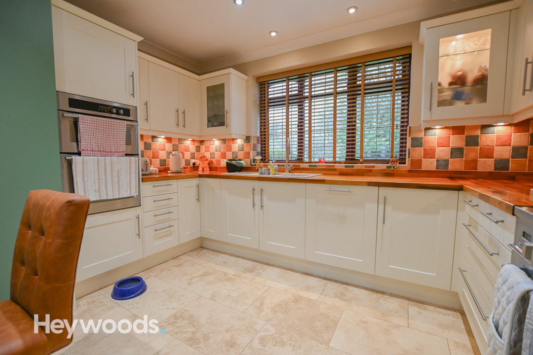 4 bed detached house for sale in Montfort Place, Newcastle-under-Lyme  - Property Image 3