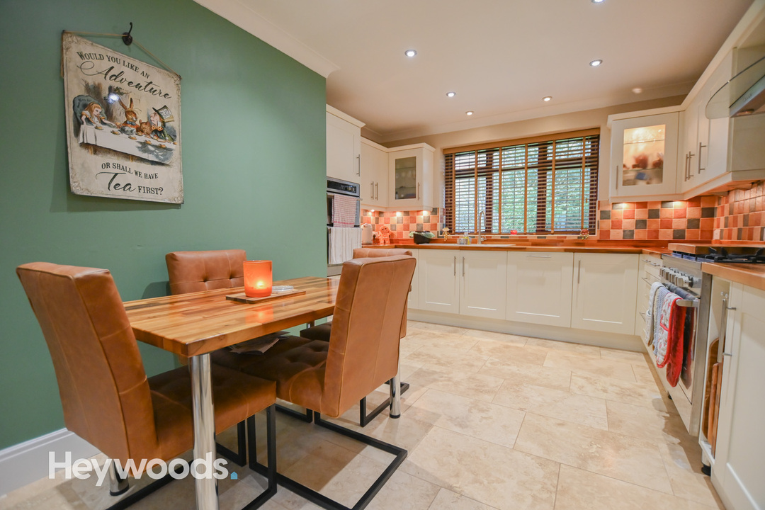 4 bed detached house for sale in Montfort Place, Newcastle-under-Lyme  - Property Image 12